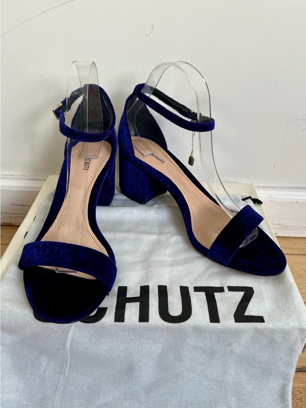 Schutz Blue Velvet Leather Block Heels Ankle Strap Open Toe Sandals Shoes Sz 8.5 - Picture 3 of 9